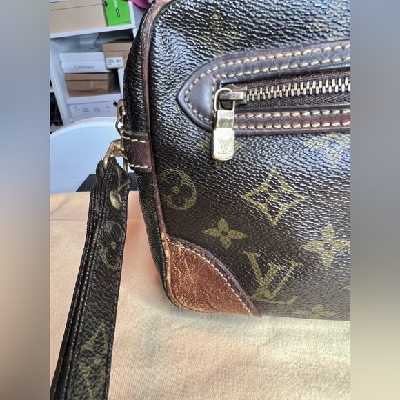 Authentic Louis Vuitton Clutch - Picture 4 of 12